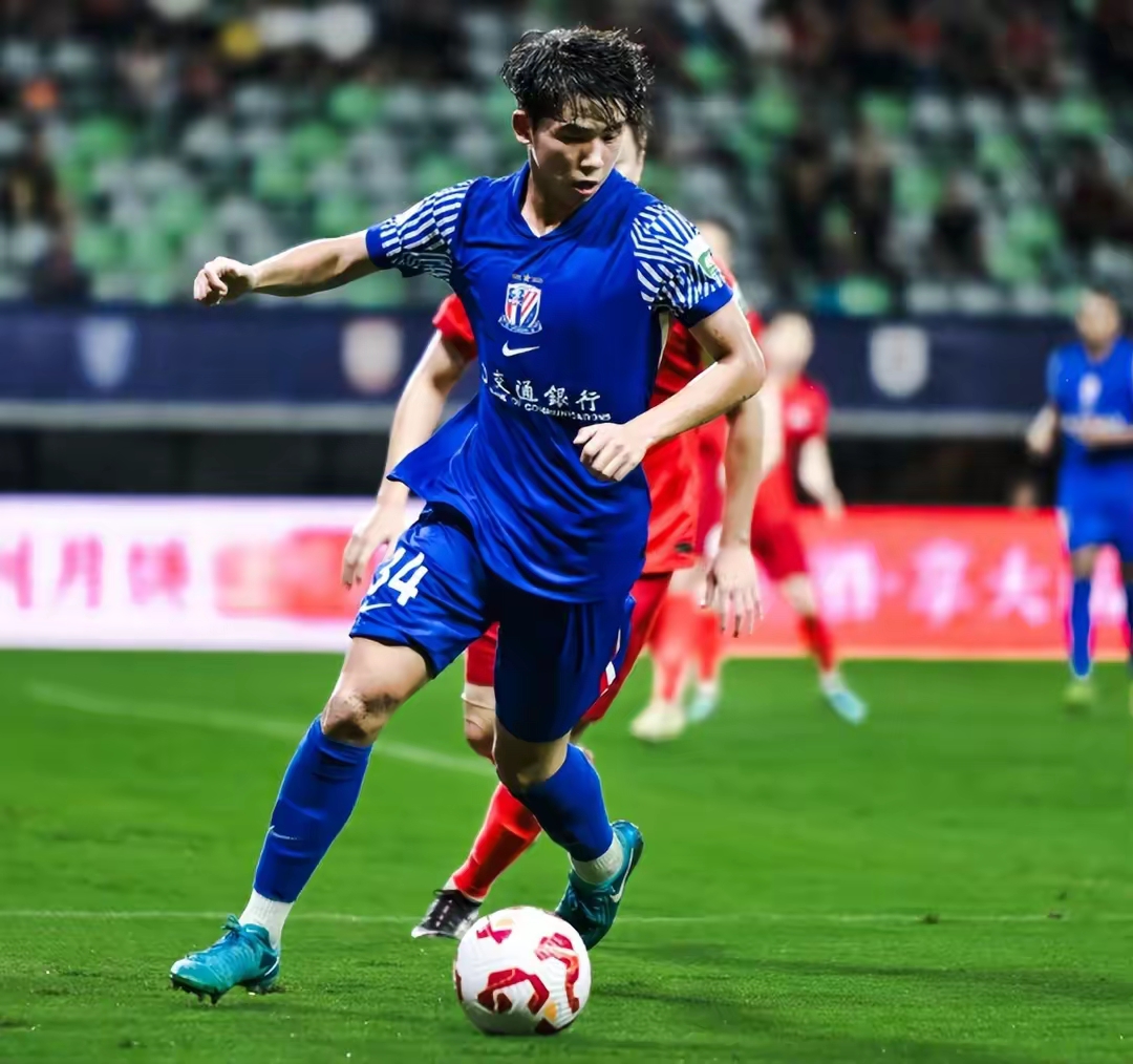 英雄联盟比赛-包含清晨中超焦点战，门兴格拉德巴赫主帅复盘，底气十足，数据趋势出现新变化的词条